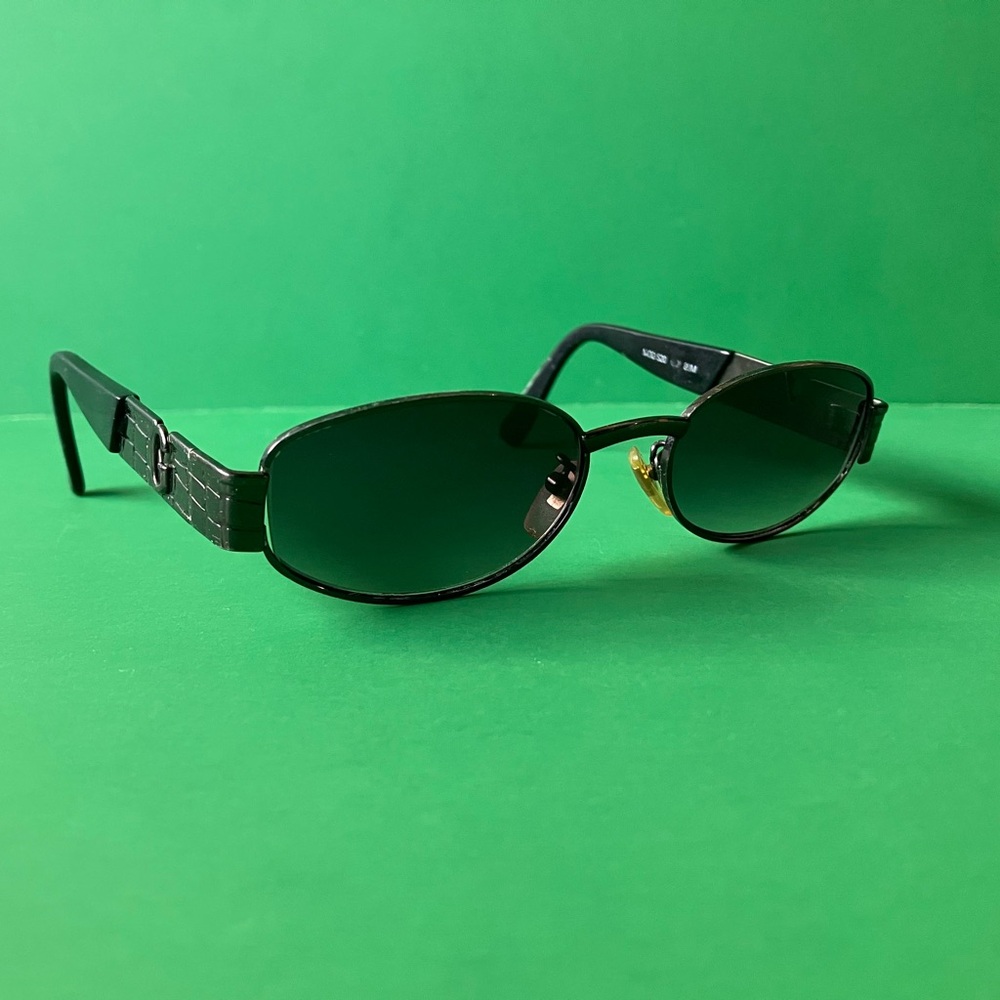 Vintage 90s Gianni Versace MOD S20 COL 89M Oval Black Sunglasses rare frames